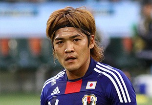 热刺调查比苏马吸食笑气事件，球员曾因同类行为遭禁赛（热刺启动对比苏马吸笑气风波的调查，球员曾因类似行为遭禁赛）